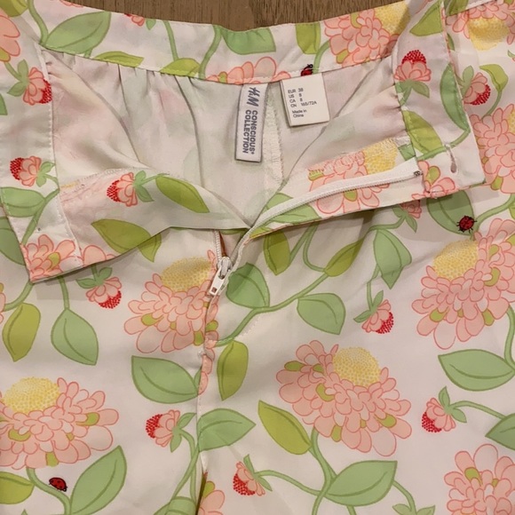 🐞 H&M Conscious Collection Lady Bug Shorts - Picture 4 of 4